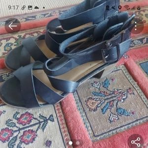 Black sandal
